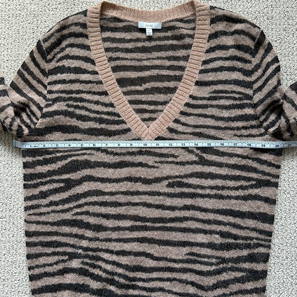 Joie Inira Tiger Stripe Metallic Sweater Lightweight V-Neck in Ginger Size Large - Picture 7 of 7